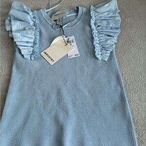 NWT Industry Fitted Top with Ruffle Arm Detail - Size Small